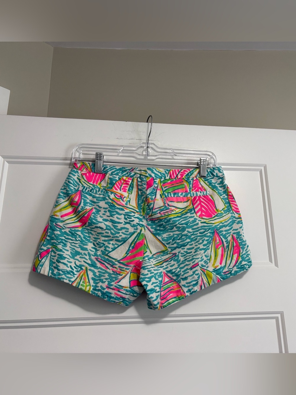 Lilly Pulitzer Adie Shorts You gotta Regatta sailboat print Sz 2